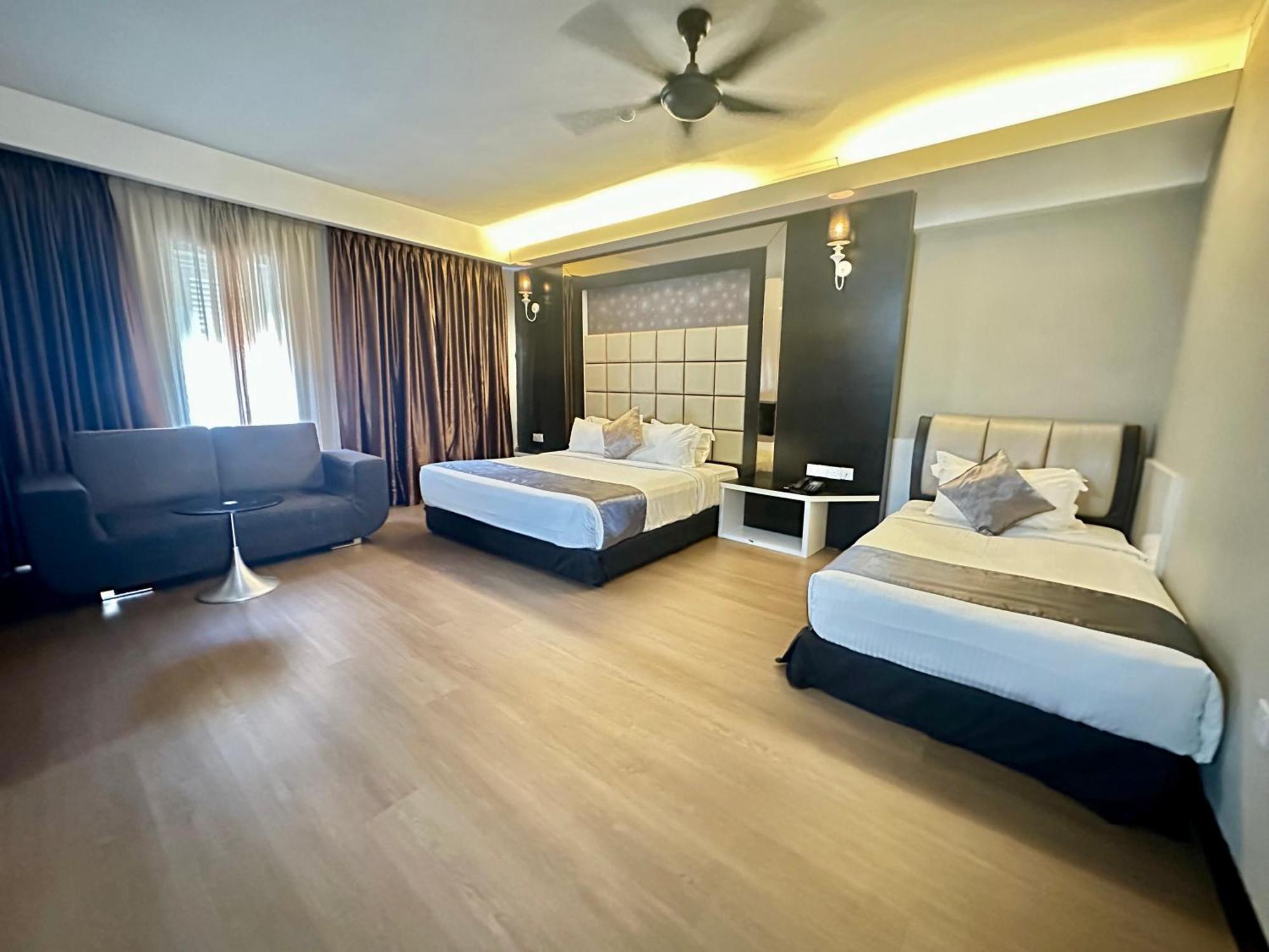 The Sterling Boutique Hotel Melaka Bagian luar foto